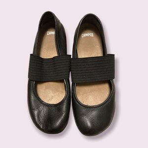 Black Camper Right leather flats size 37/6.5
